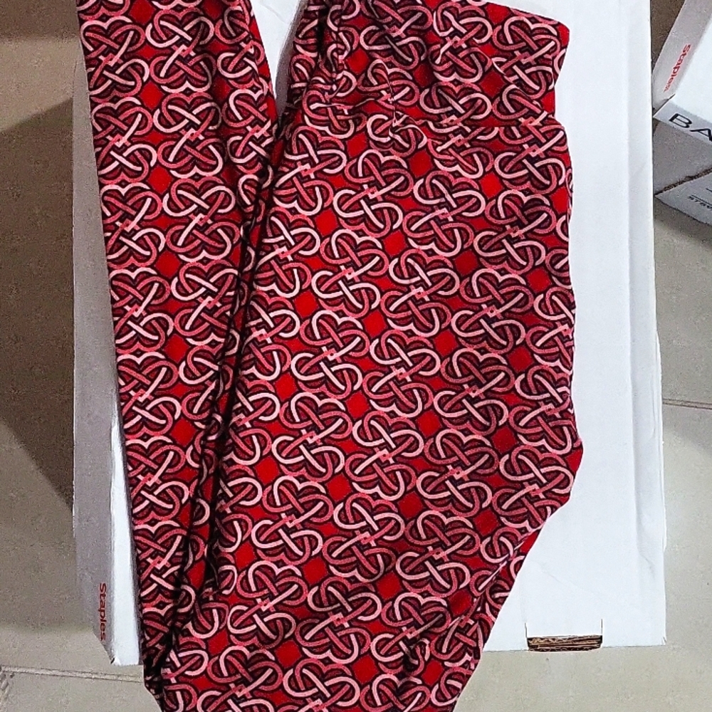 Like New Red and Pink Heart Valentine's Day LuLaRoe Leggings, One Size